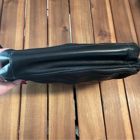 Tignanello black leather three-compartment shoulder bag - Picture 10 of 10